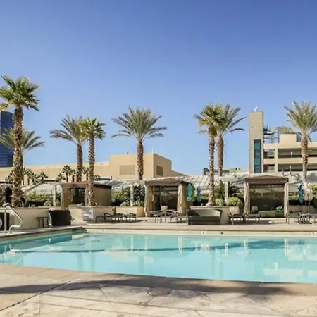 Balcony Full Strip View Suite Mgm Signature Free Valet Las Vegas Exterior photo